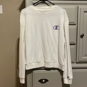 Champion women’s Crewneck long sleeve sweatshirt, Size XL